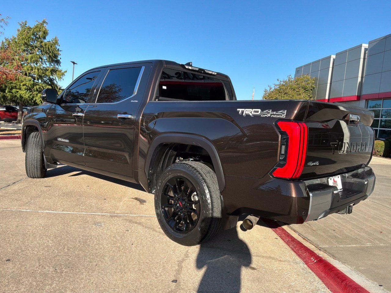Used 2023 Toyota Tundra Limited w/ TRD Off-Road Package AWD/4WD image 8