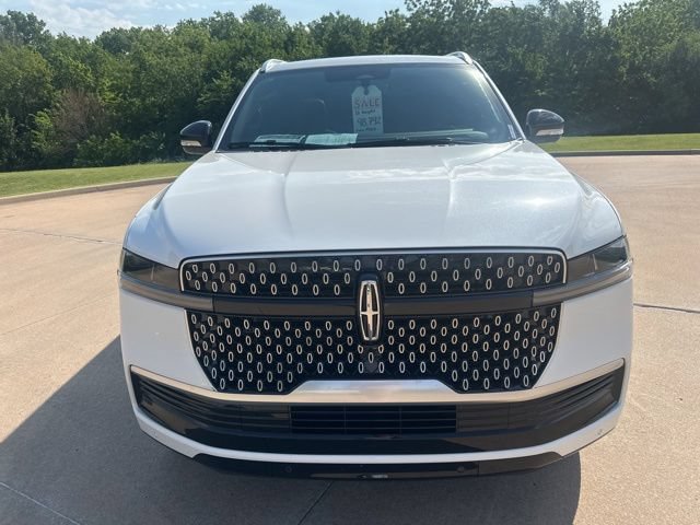 Used 2026 Lincoln Navigator Reserve AWD/4WD image 6