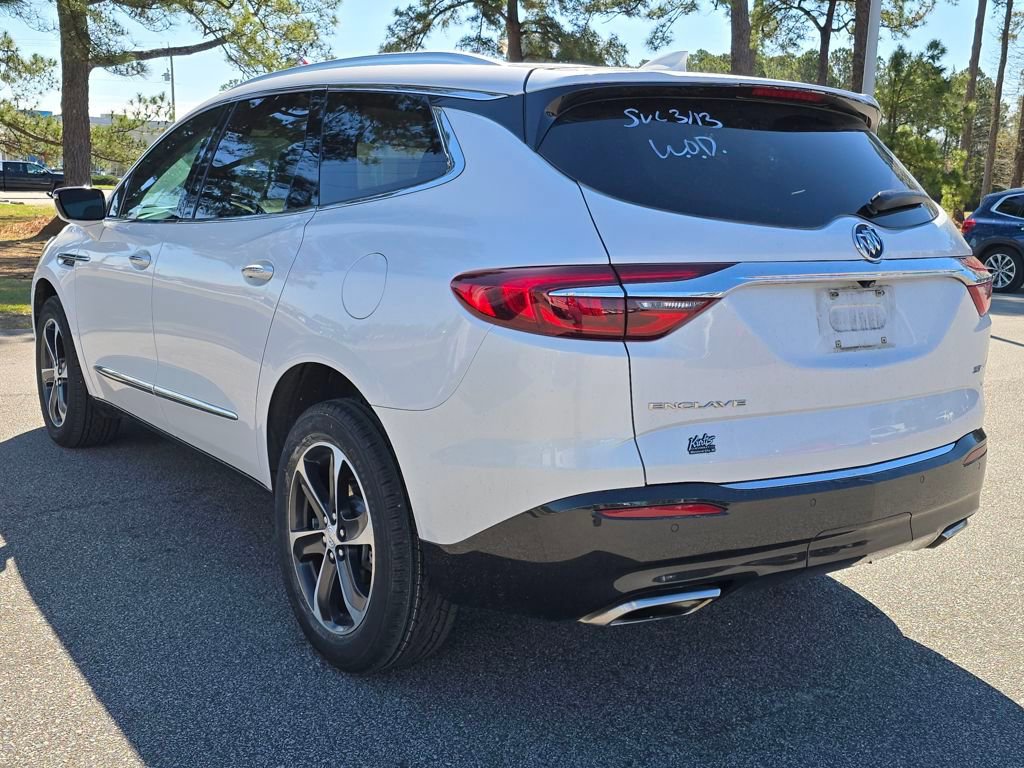 Used 2021 Buick Enclave Essence w/ Sport Touring Edition image 5