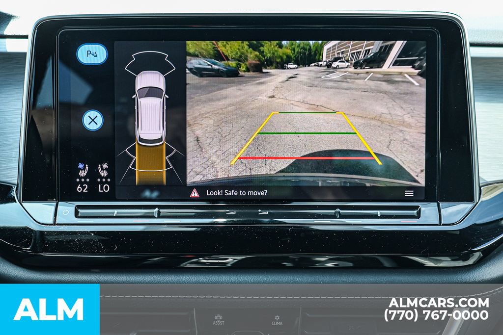 Used 2024 Volkswagen Atlas Cross Sport SE FWD image 37