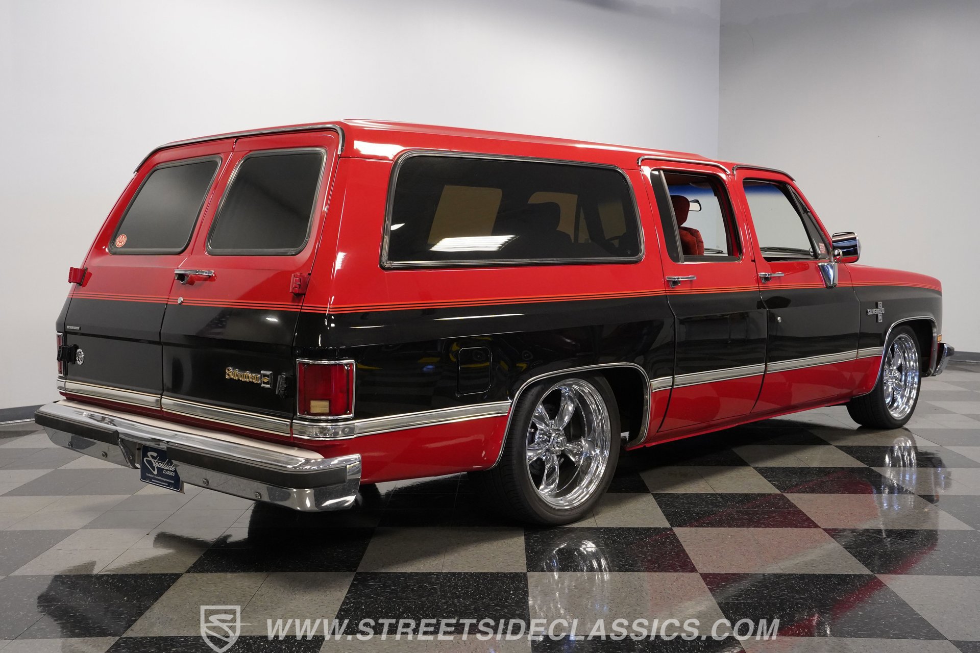 Used 1987 Chevrolet Suburban 2WD image 12