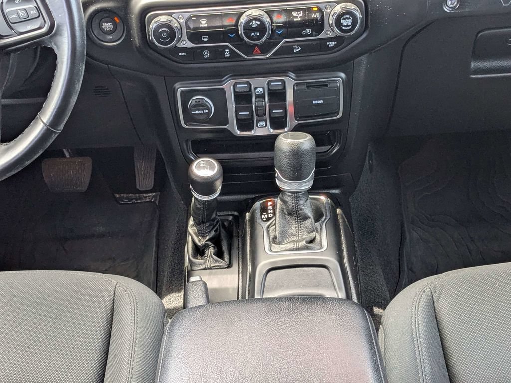 Used 2021 Jeep Wrangler Unlimited Sport AWD/4WD image 18