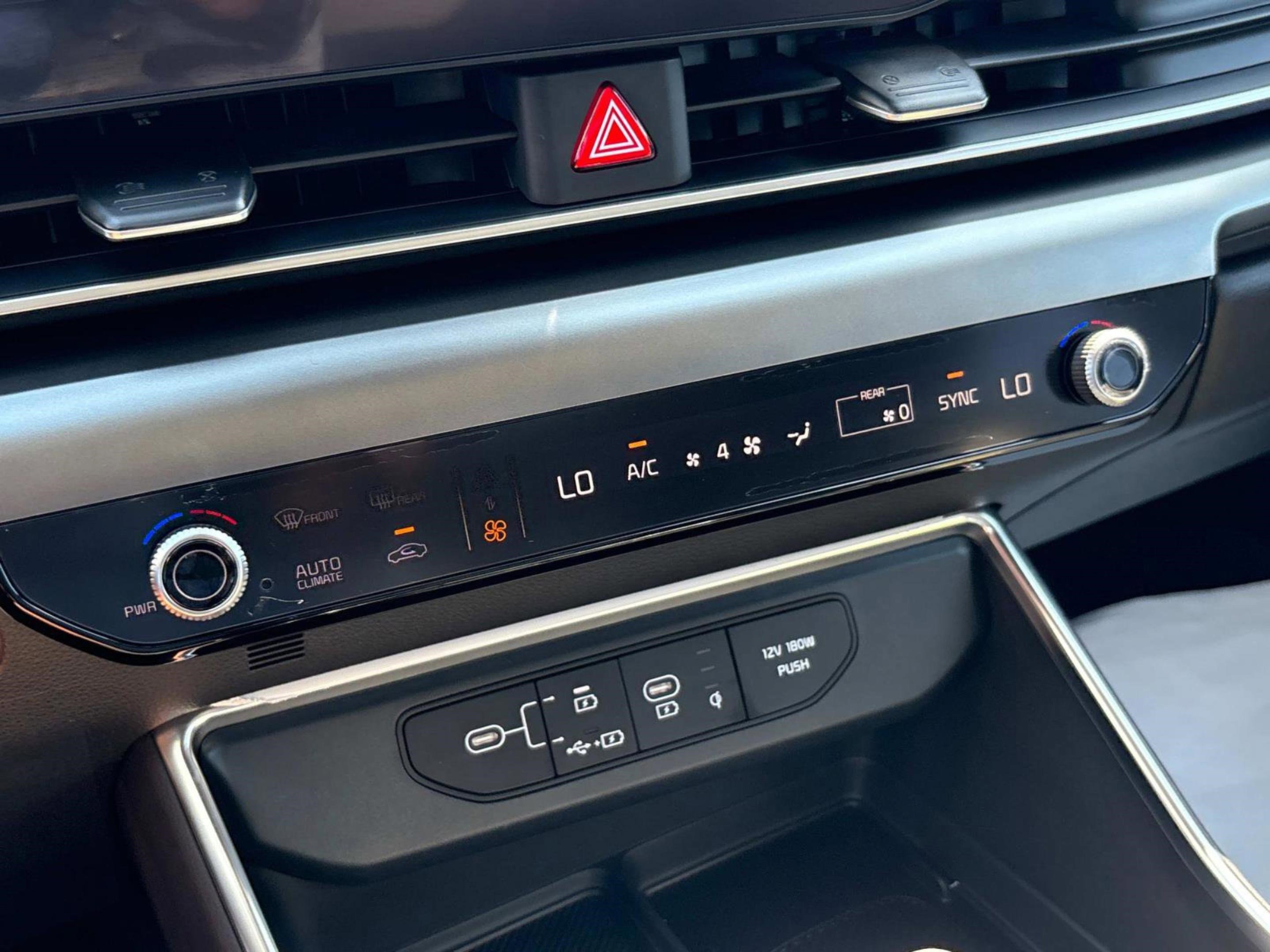 New 2026 Kia Carnival SX image 30