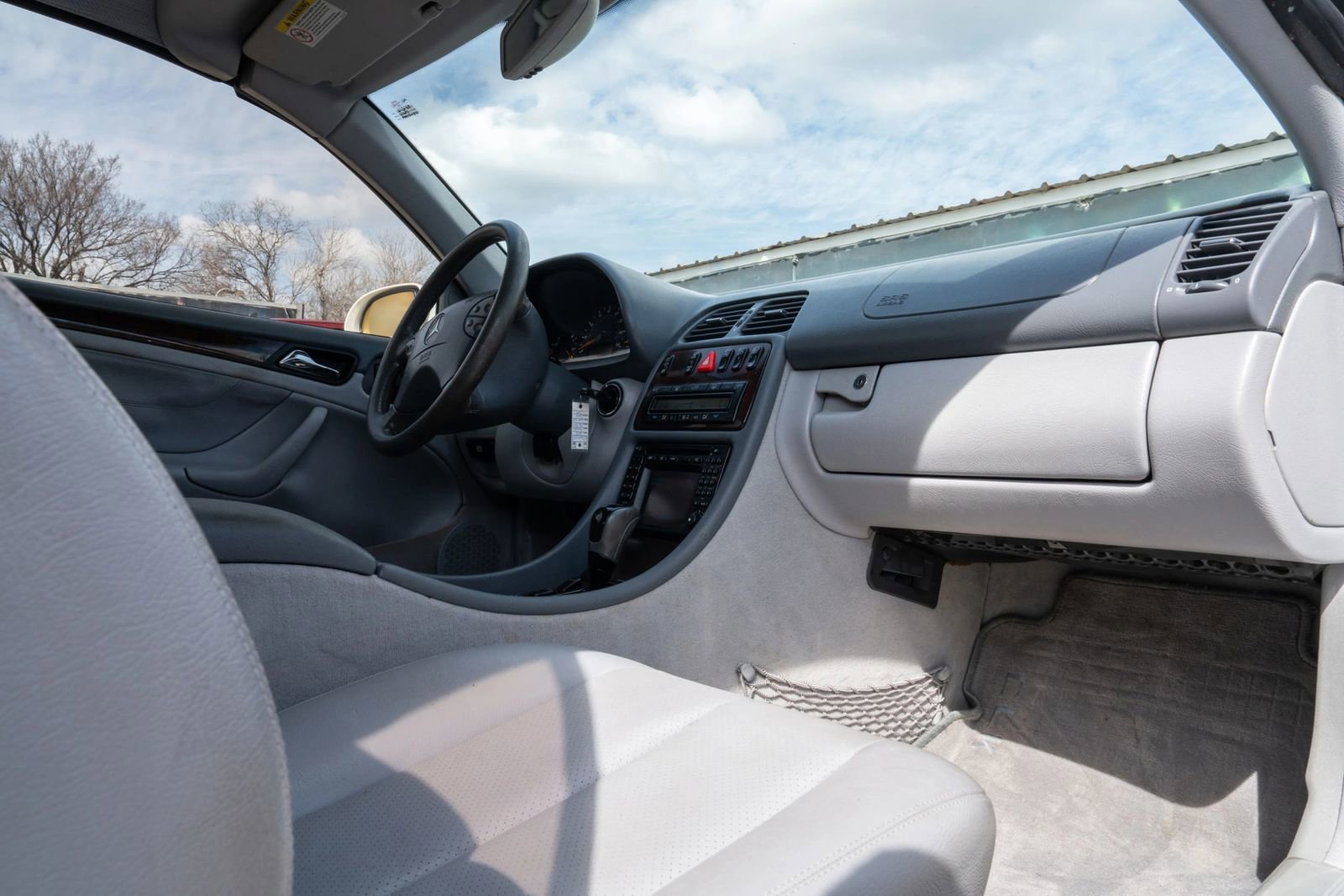 Used 2003 Mercedes-Benz CLK 320 Cabriolet image 30