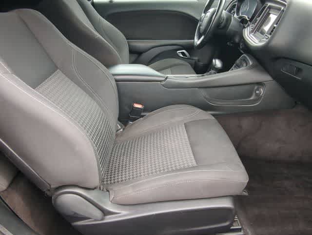 Certified 2018 Dodge Challenger SXT RWD image 19