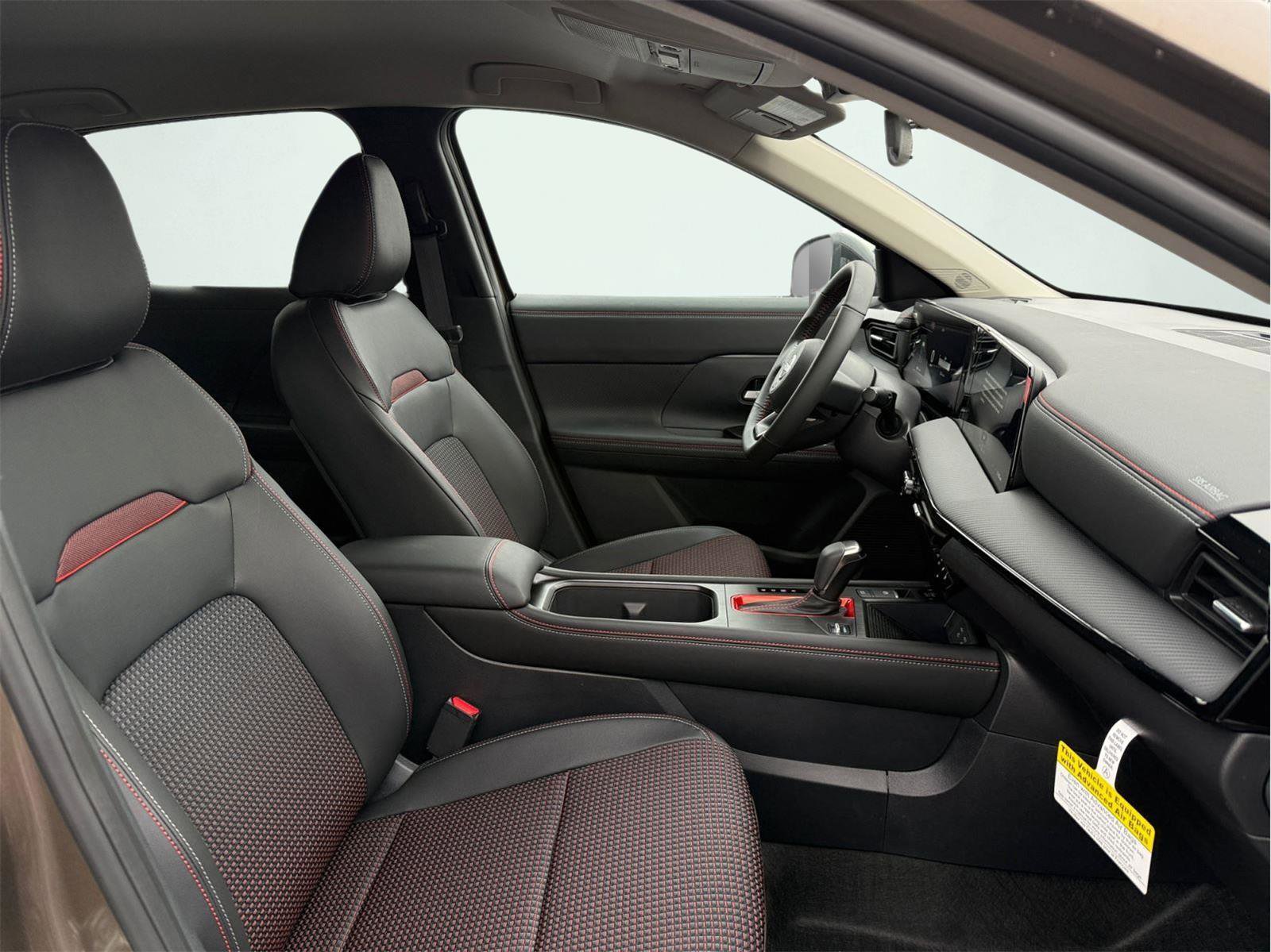 New 2026 Nissan Kicks SR w/ Cold Weather Package image 15