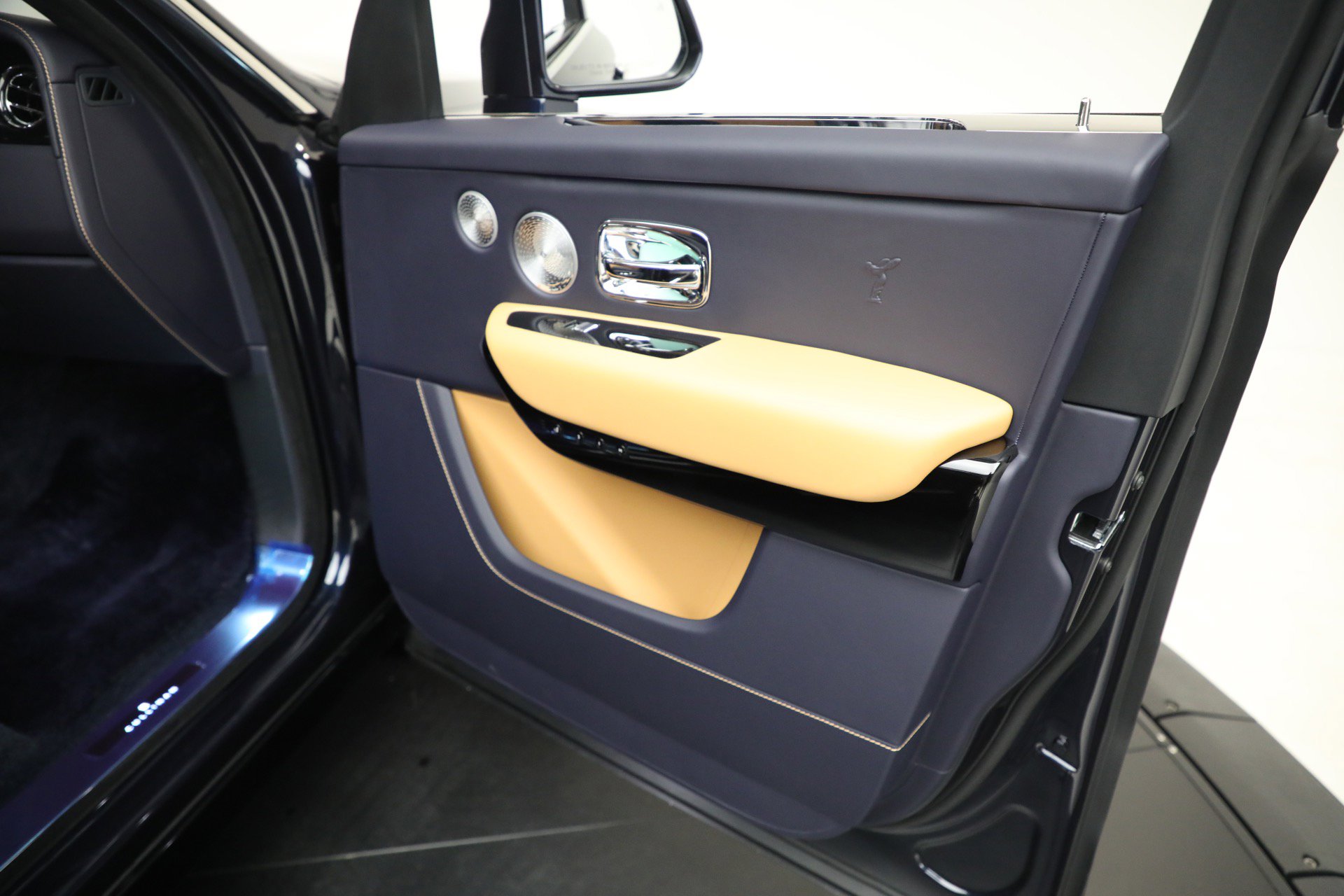 New 2026 Rolls-Royce Cullinan image 28