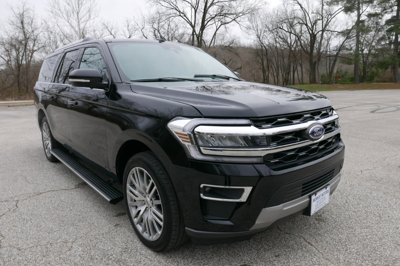 Used 2024 Ford Expedition Max Limited image 3