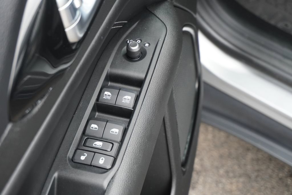 Used 2022 Jeep Compass Altitude w/ Convenience Group AWD/4WD image 15