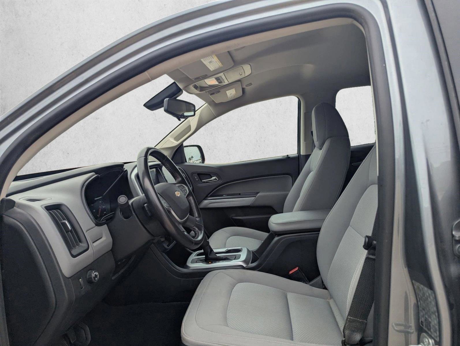 Used 2020 Chevrolet Colorado LT RWD image 12