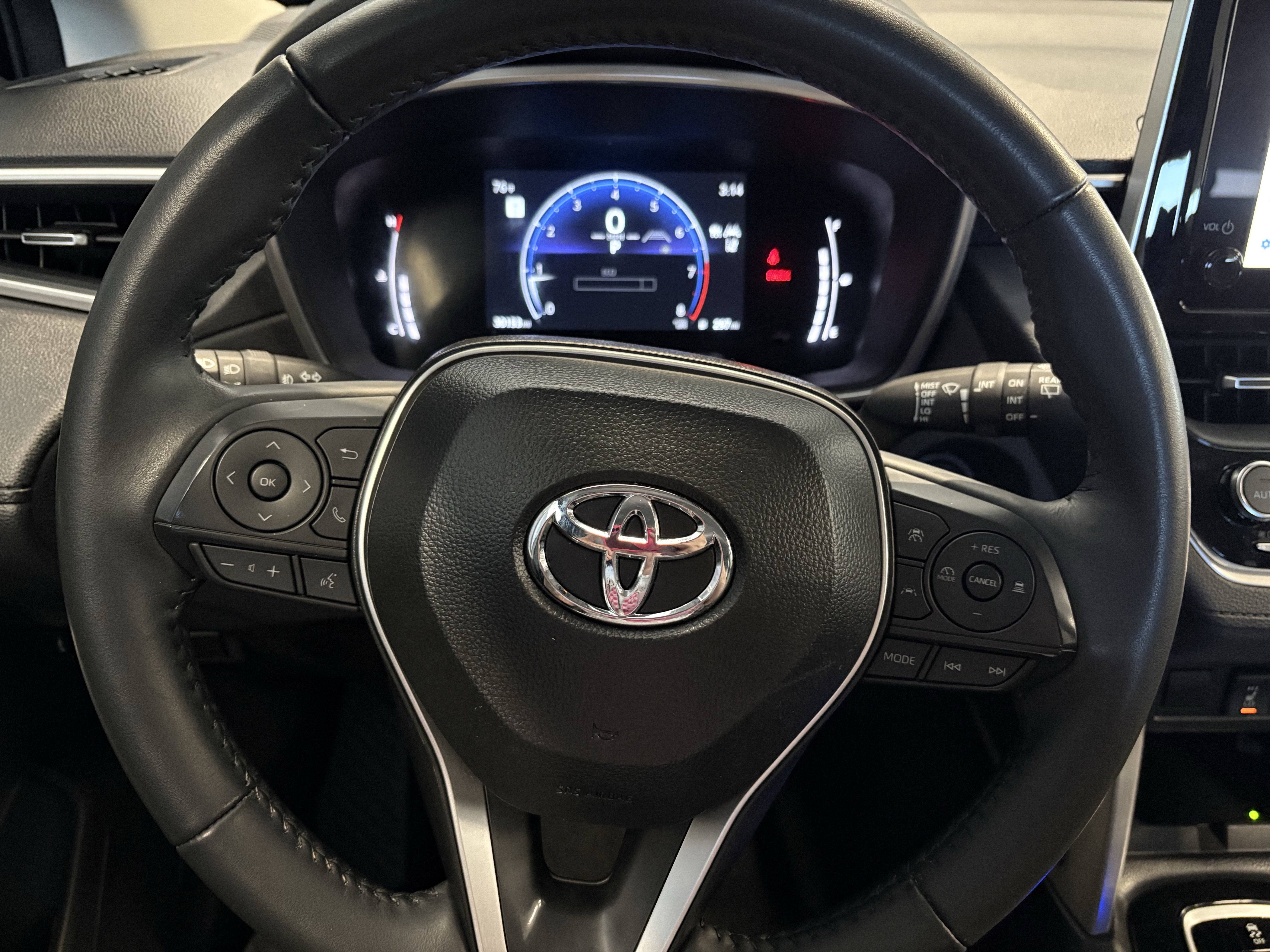 Certified 2025 Toyota Corolla Cross XLE AWD/4WD image 21