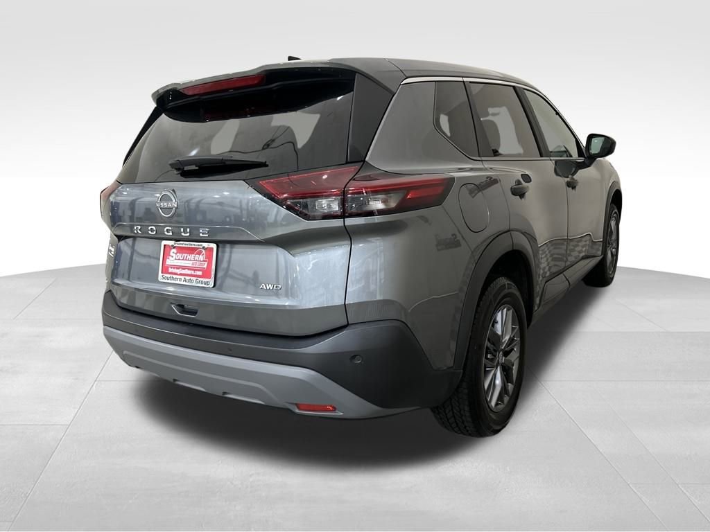 Used 2023 Nissan Rogue S image 5