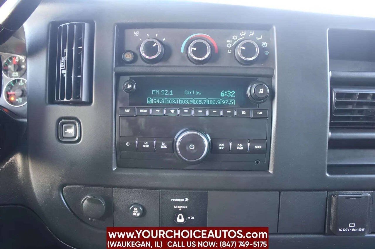 Used 2016 GMC Savana 3500 Extended RWD image 25