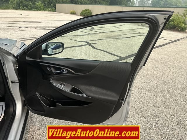 Used 2016 Chevrolet Malibu LT FWD image 33