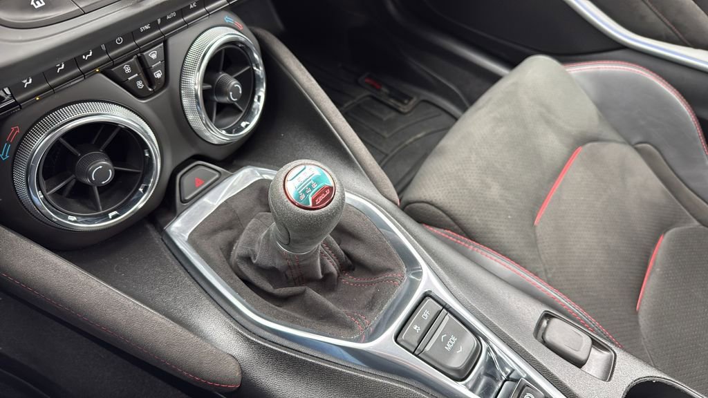 Used 2017 Chevrolet Camaro ZL1 image 27