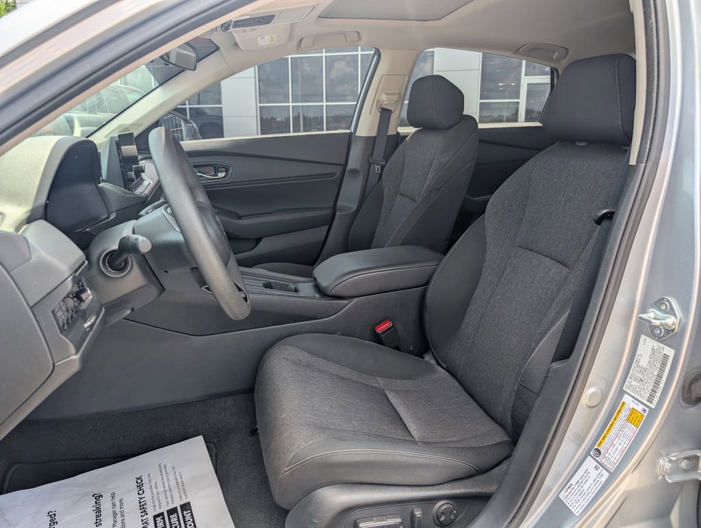 Used 2024 Honda Accord EX image 11