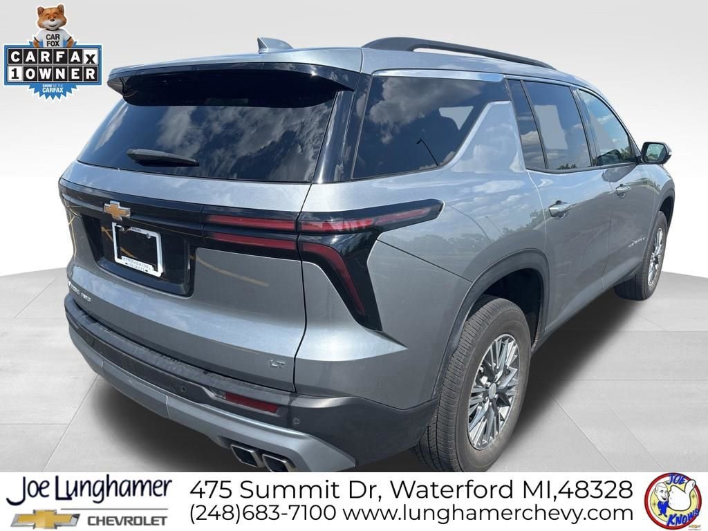 Used 2024 Chevrolet Traverse LT w/ Trailering Package AWD/4WD image 3