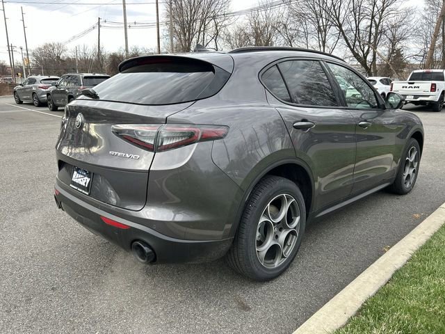 New 2026 Alfa Romeo Stelvio Sprint AWD/4WD image 8