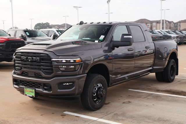 New 2026 RAM 3500 Laramie AWD/4WD image 3