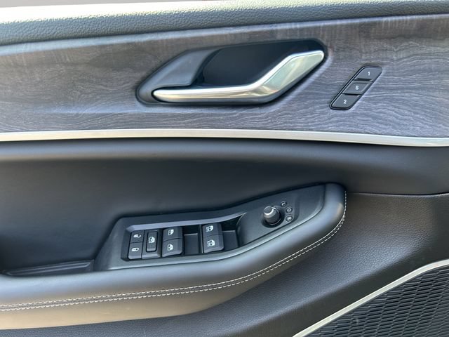 New 2026 Jeep Grand Cherokee Limited AWD/4WD image 12