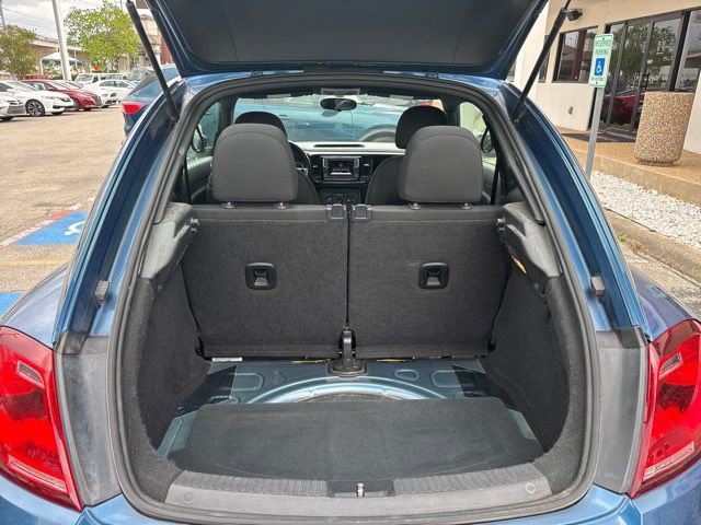 Used 2018 Volkswagen Beetle 2.0T S FWD image 11