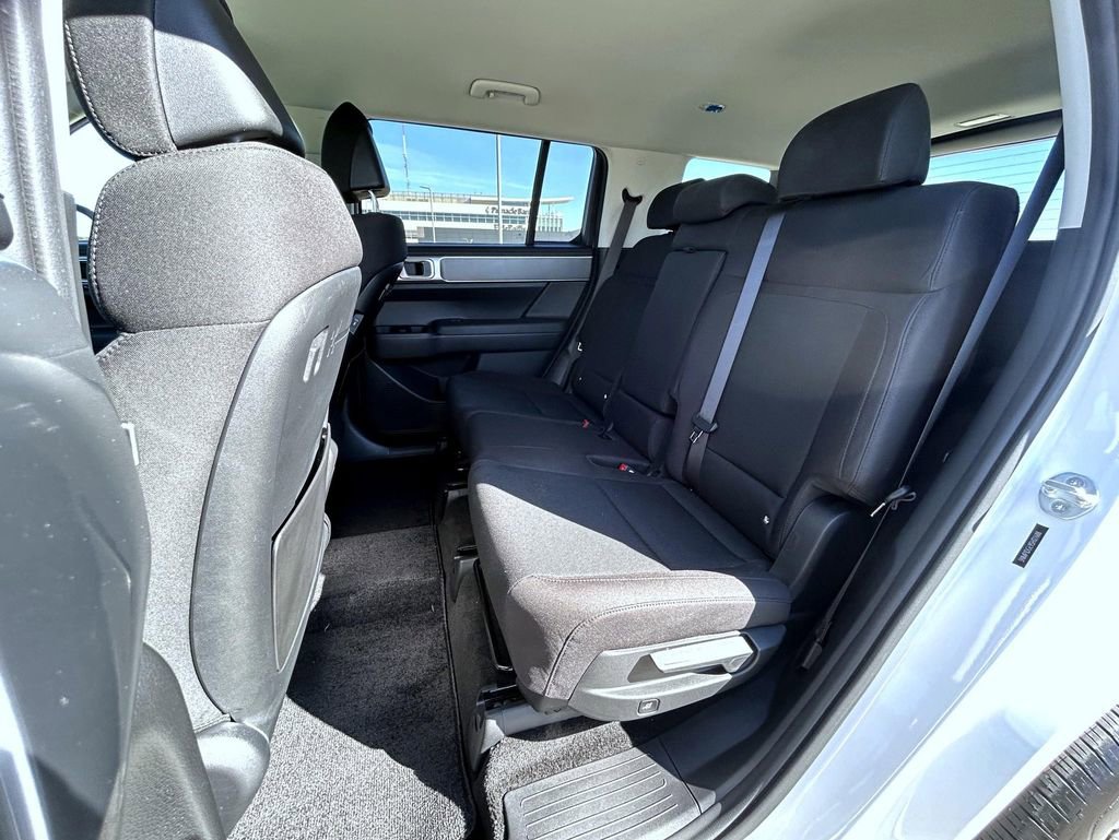 Used 2025 Hyundai Santa Fe SE image 21