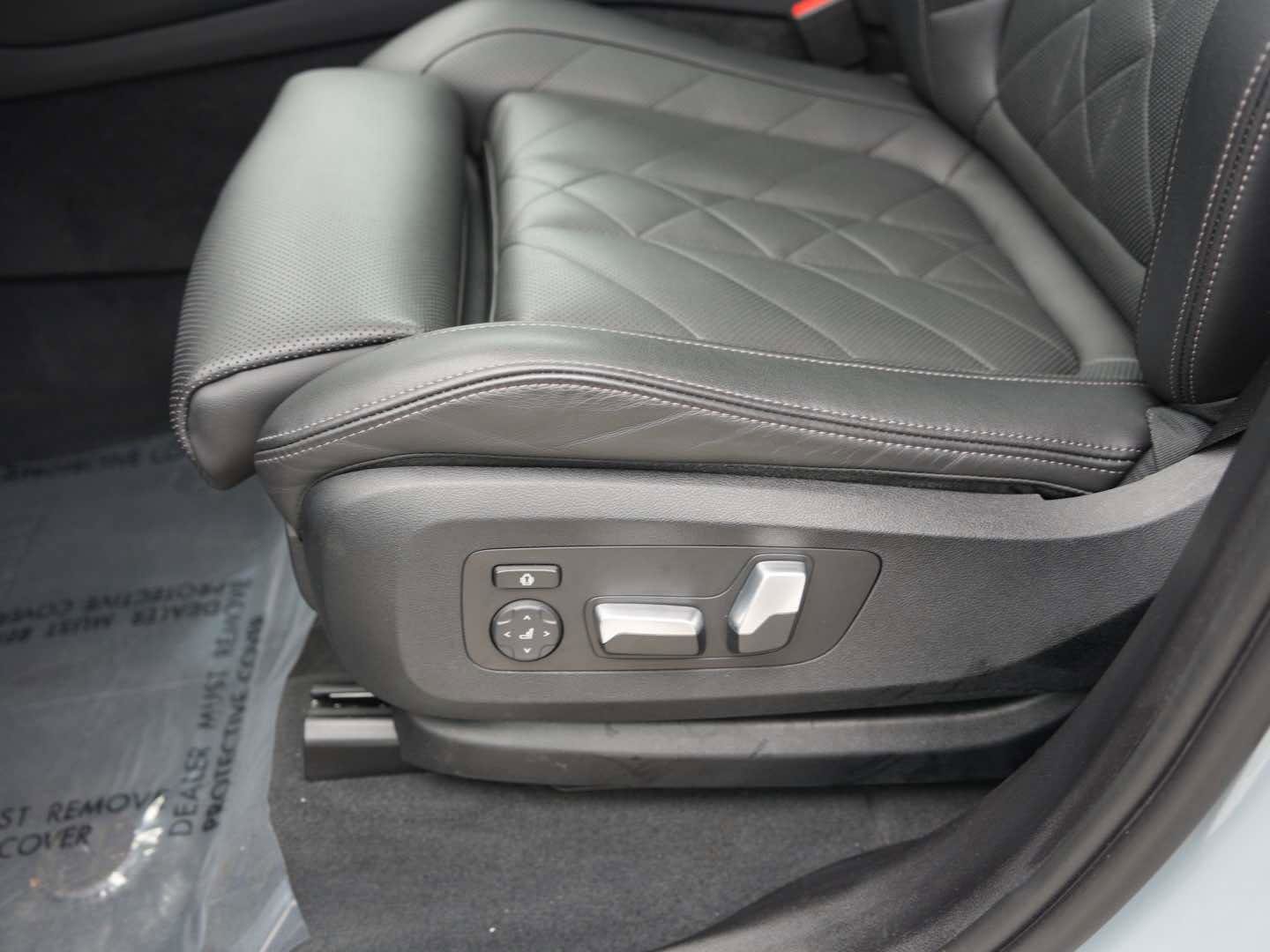 Certified 2024 BMW X5 xDrive40i w/ M Sport Package AWD/4WD image 15
