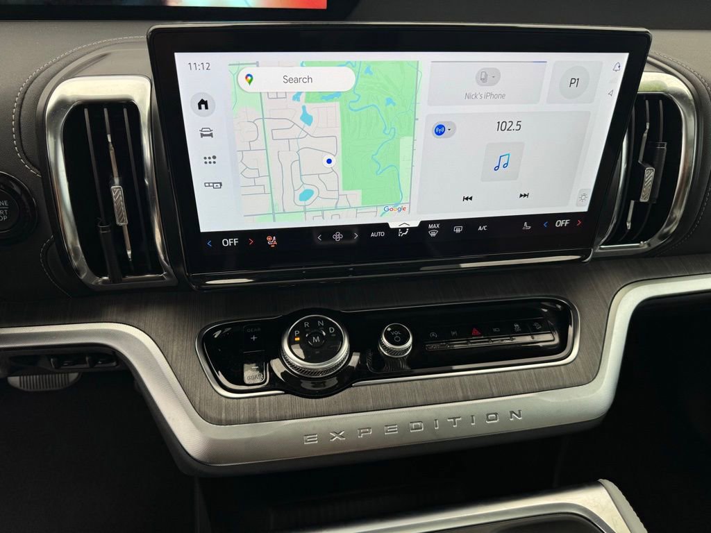 Used 2025 Ford Expedition Platinum w/ Platinum Ultimate Package AWD/4WD image 31