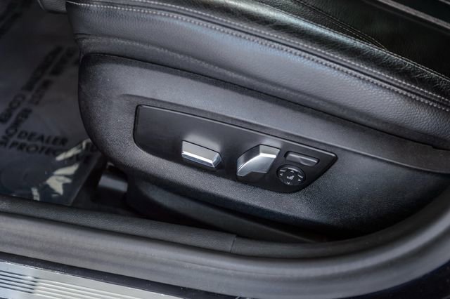 Used 2018 BMW 540i xDrive AWD/4WD image 40