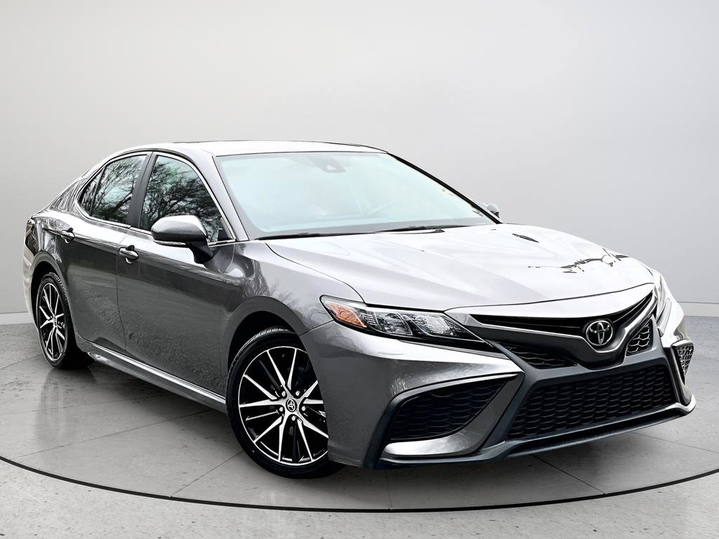 Used 2023 Toyota Camry SE image 1