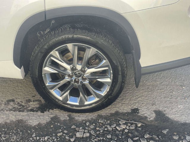 Used 2022 Toyota Highlander Limited AWD/4WD image 13