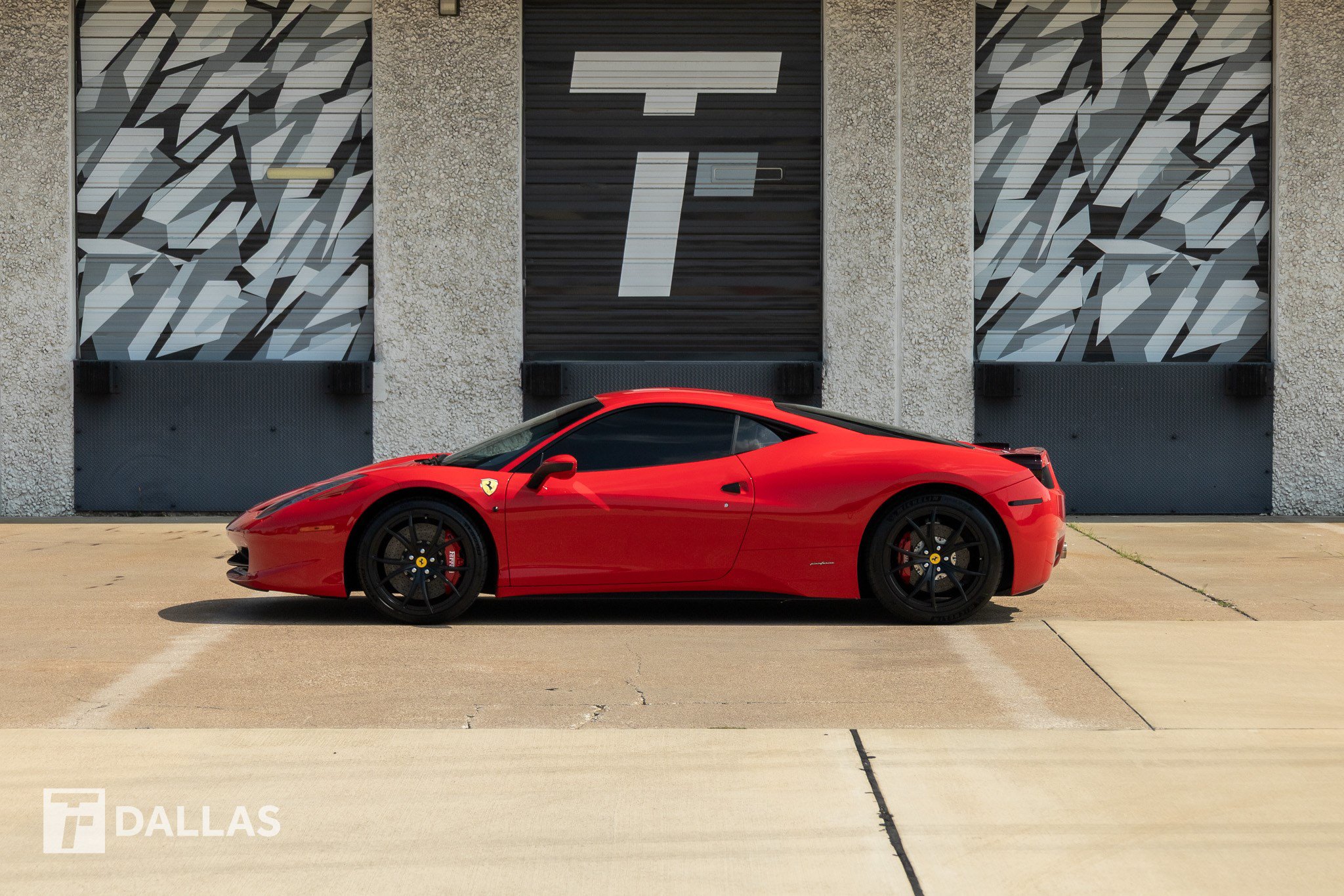 Used 2012 Ferrari 458 Italia Coupe RWD image 2