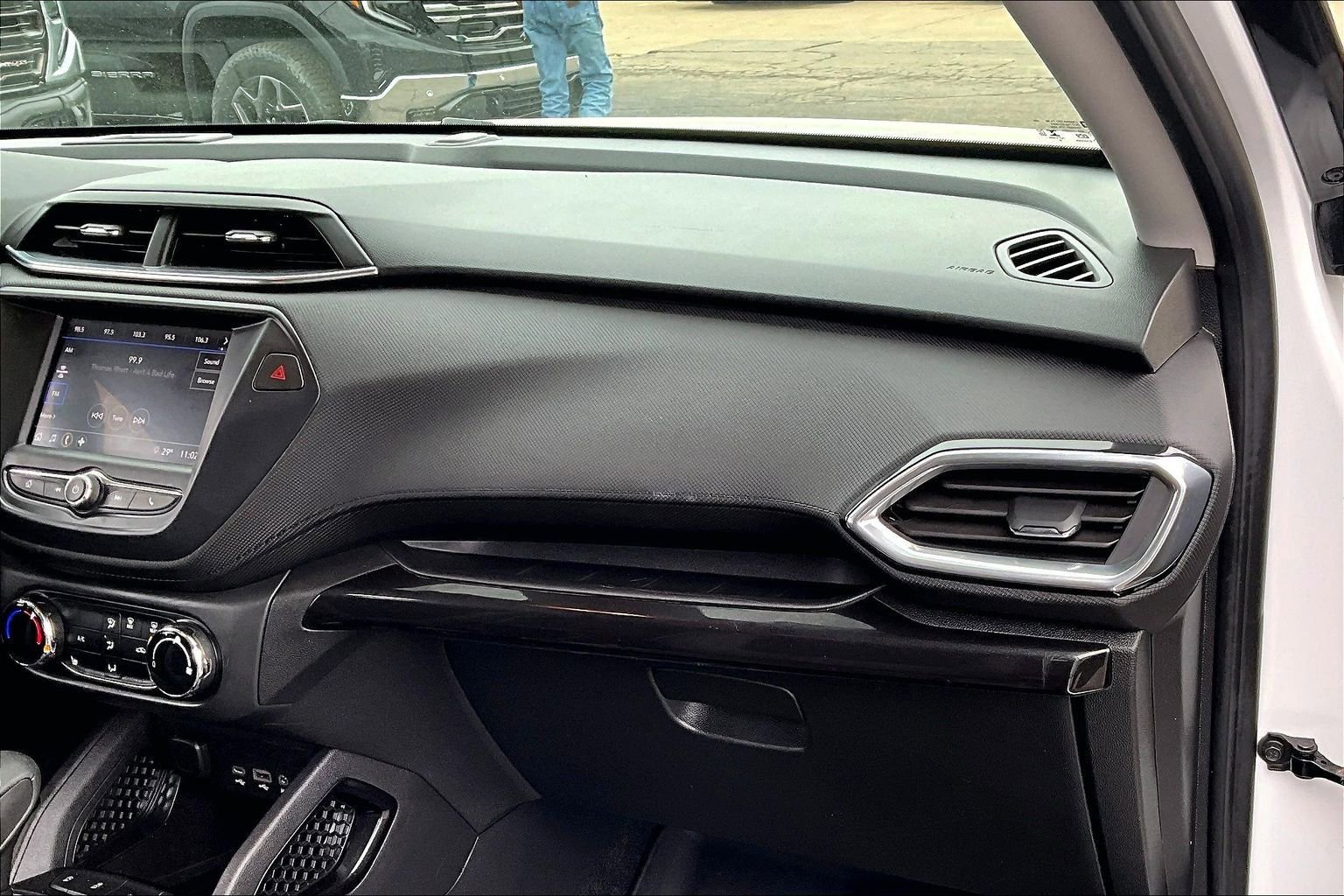 Used 2023 Chevrolet TrailBlazer LT image 16