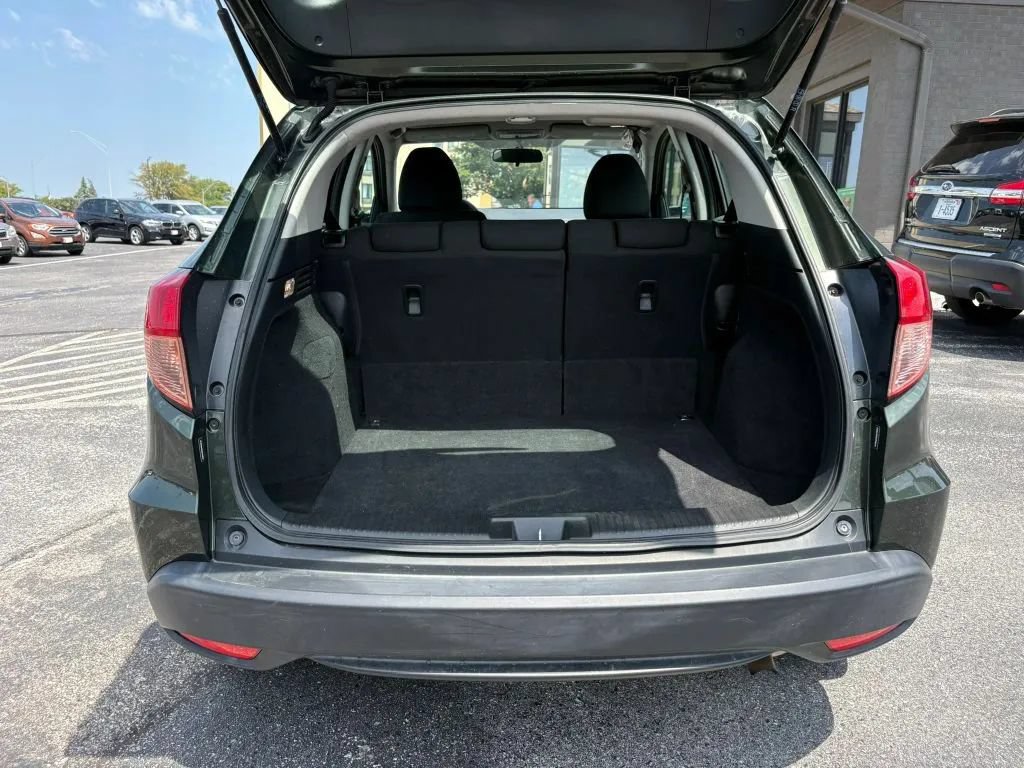Used 2016 Honda HR-V LX image 9