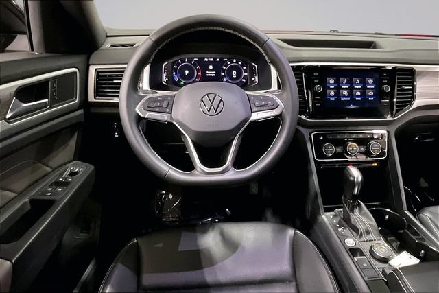 Used 2023 Volkswagen Atlas Cross Sport SE w/ Black Wheel Package AWD/4WD image 5