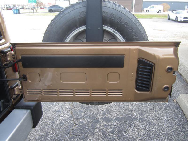 Used 2015 Jeep Wrangler Unlimited Sahara AWD/4WD image 45