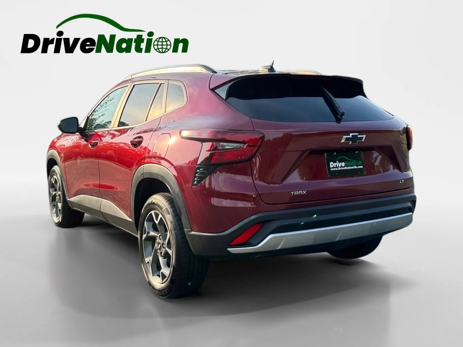 Used 2025 Chevrolet Trax LT FWD image 7