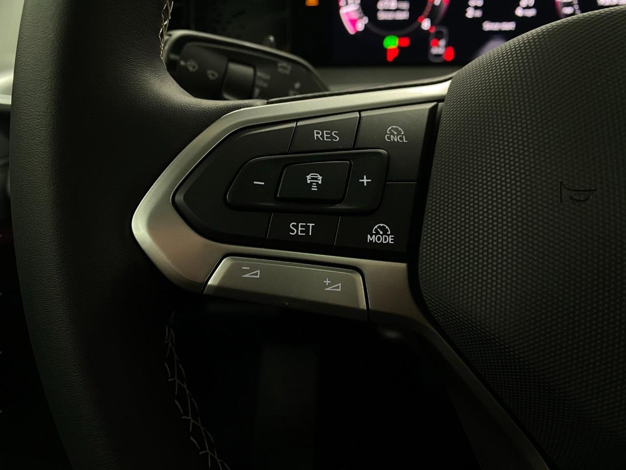 New 2026 Volkswagen Tiguan SE image 15