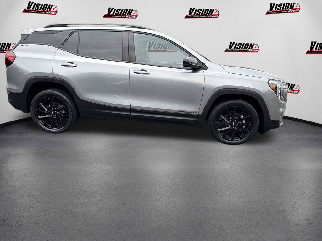 Used 2023 GMC Terrain SLE w/ Driver Convenience Package AWD/4WD image 4