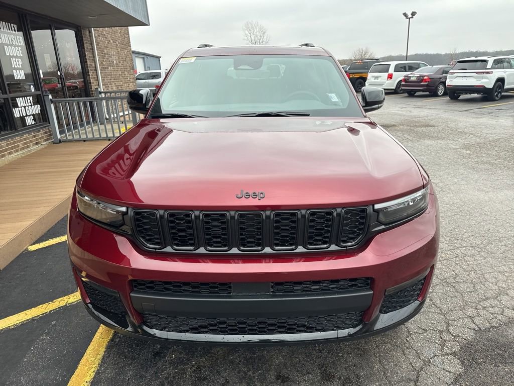 New 2025 Jeep Grand Cherokee L Limited w/ Black Appearance Package image 3