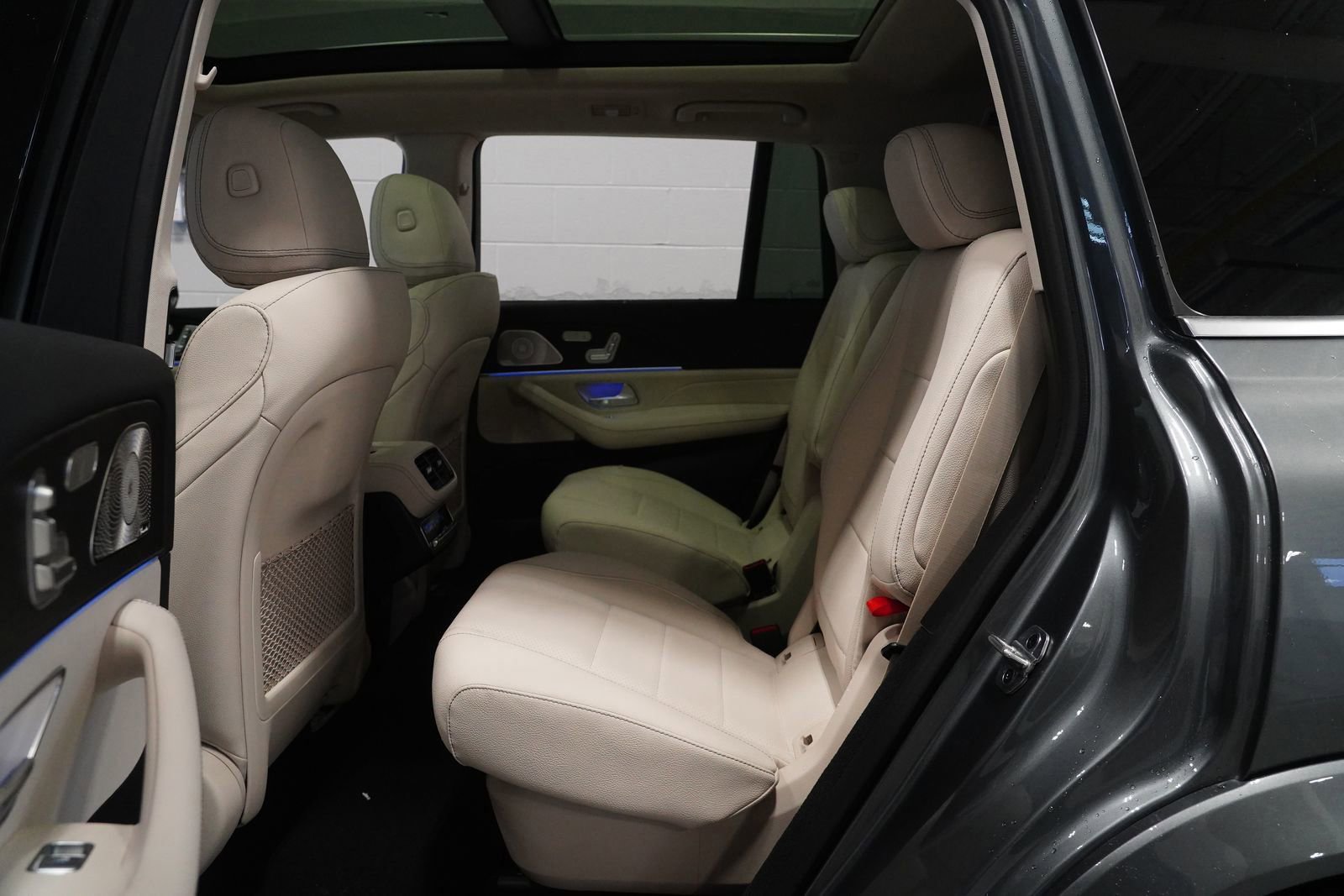 New 2026 Mercedes-Benz GLS 450 4MATIC image 16