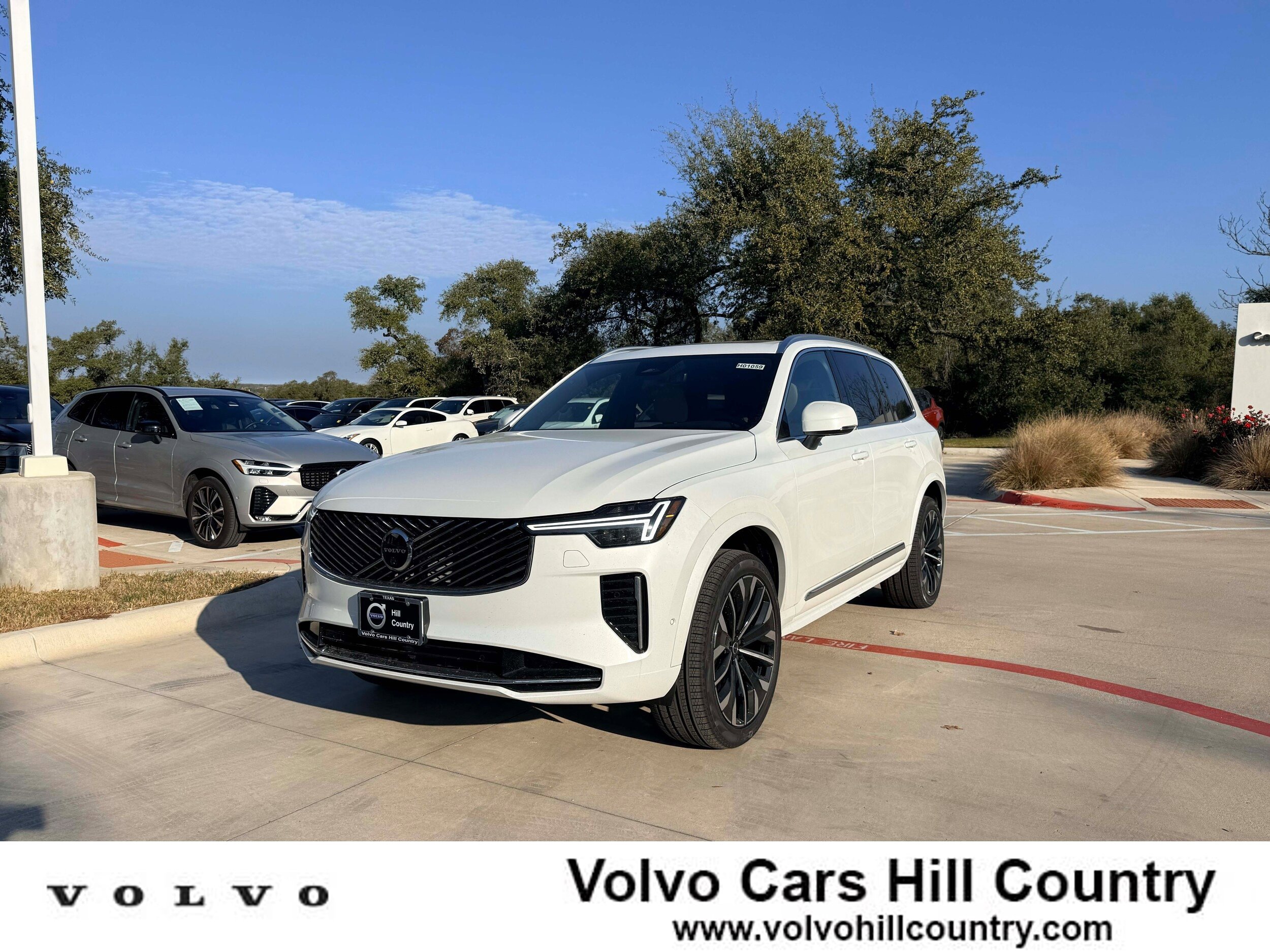 New 2026 Volvo XC90 B6 Plus w/ Protection Package Premier AWD/4WD image 1