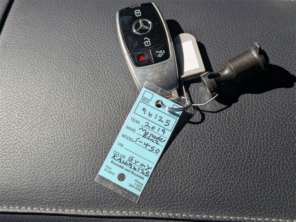 Used 2019 Mercedes-Benz S 450 Sedan image 35