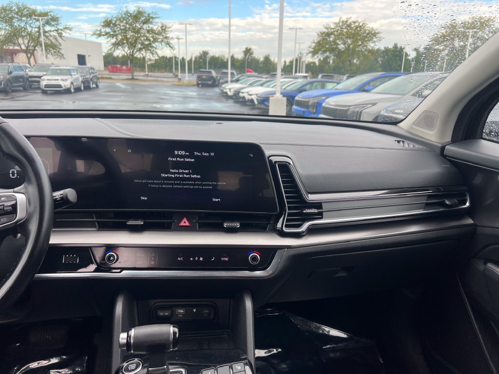 Certified 2023 Kia Sportage EX FWD image 13