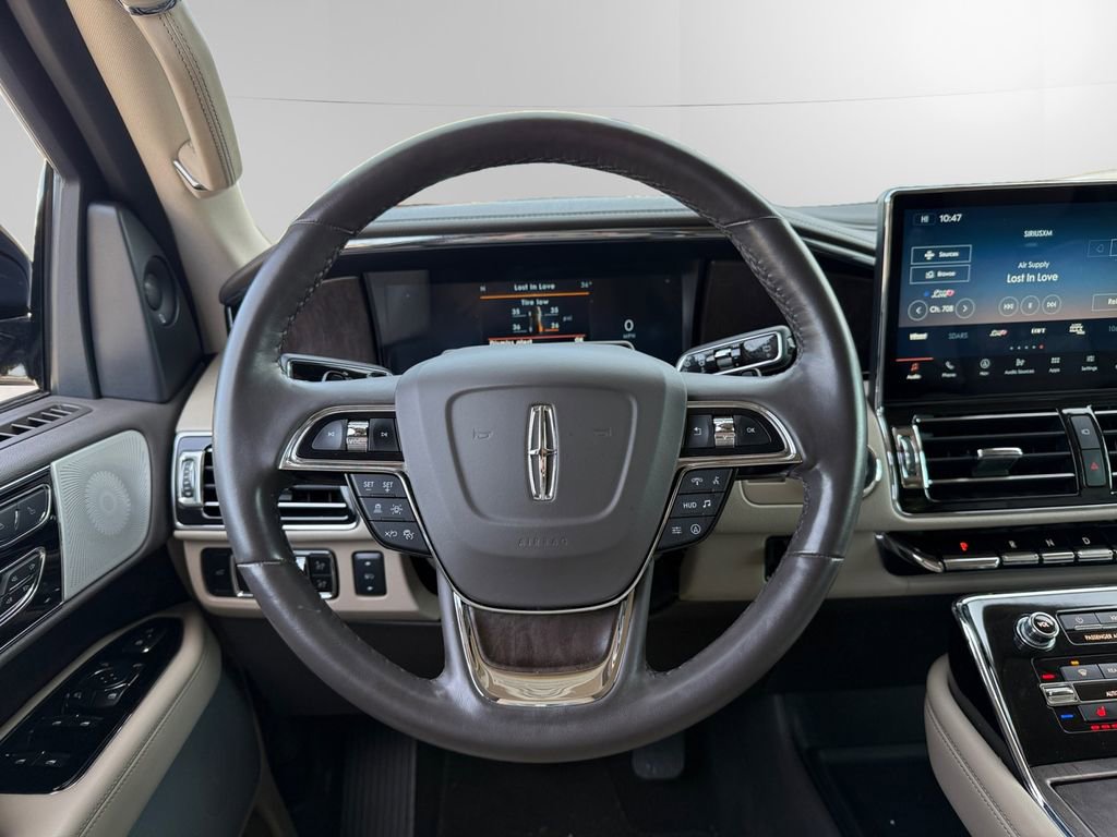 Used 2023 Lincoln Navigator L Reserve image 10