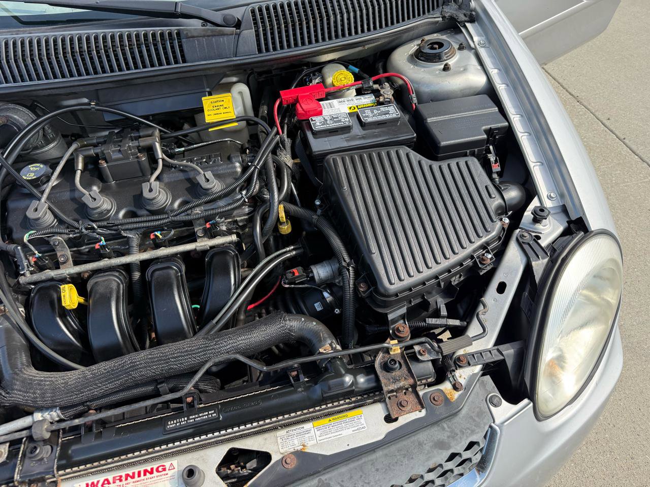 Used 2005 Dodge Neon SXT image 32