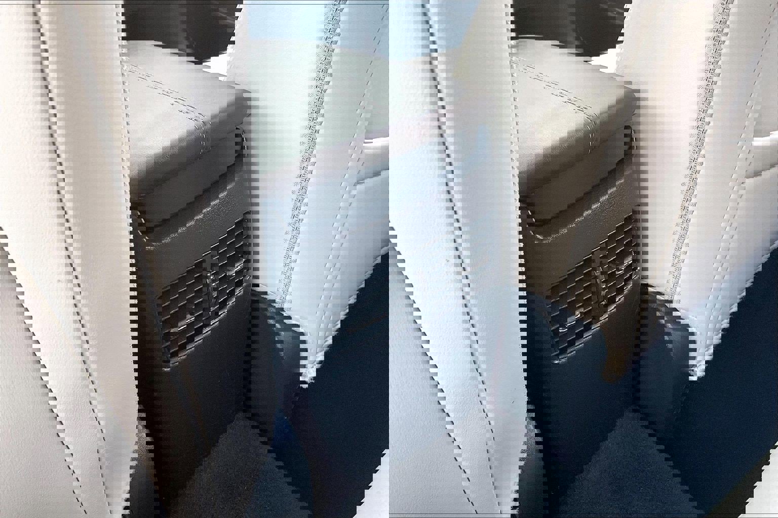 Used 2023 MAZDA CX-30 AWD 2.5 S w/ Premium Package image 40