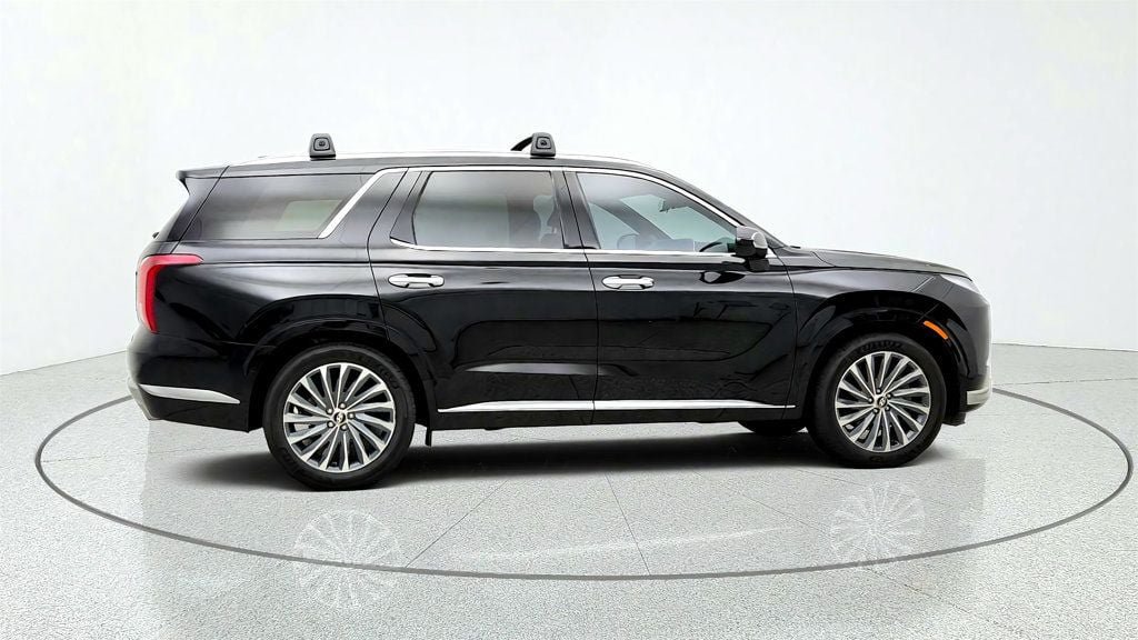 Used 2024 Hyundai Palisade Calligraphy AWD/4WD image 4
