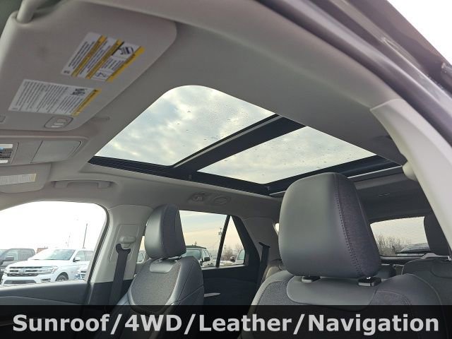 Used 2025 Ford Explorer Active w/ Active Comfort Package image 11