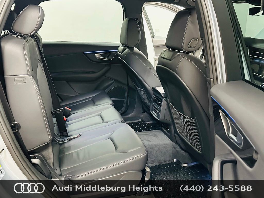 Certified 2025 Audi Q7 2.0T Premium w/ Convenience Plus Package image 29